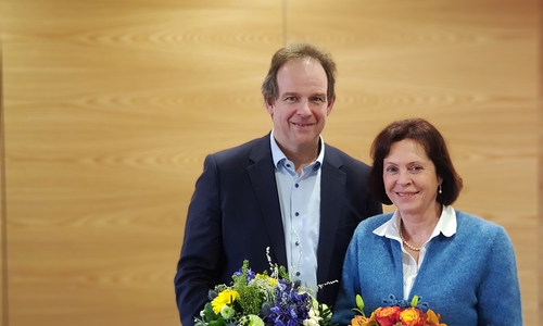 Freuen sich auf ihre dritte Amtsperiode an der Ostfalia Hochschule: Prof. Dr. Gert Bikker, Vizepräsident für Forschung, Entwicklung und Technologietransfer, und Prof. Dr. Susanne Stobbe, Vizepräsidentin für Lehre, Studium und Weiterbildung. Foto: Ostfalia