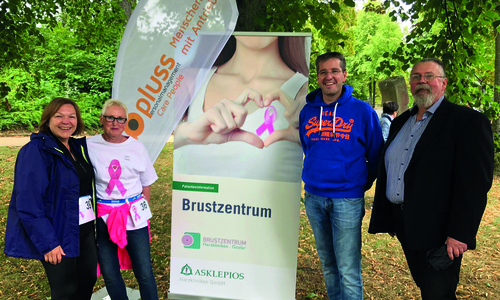v.l. Harzkliniken-Geschäftsführerin Adelheid May, Lauf-Initiatorin, Breast nurse Rita Prinz, Oberbürgermeister Dr. Oliver Junk und Harzkliniken-Chefarzt, Dr. med. Andreas Kohls
Foto: Asklepios Harzkliniken