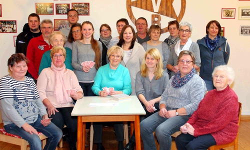 Die Teilnehmer vor dem Turnier. Foto und Text: Bernd-Uwe Meyer