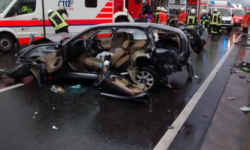Verkehrsunfall auf der A 39. Fotos: Freiwillige Feuerwehr Cremlingen
