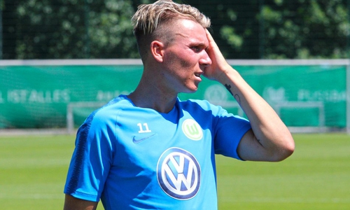 Der Neuzugang Felix Klaus wartet auf seinen ersten Einsatz im VfL-Dress. Foto: Frank Vollmer