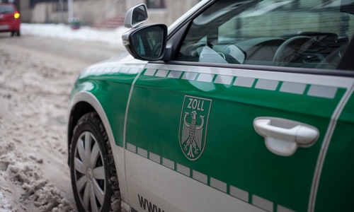 Der Landkreis weist die Vorwürfe der Handwerkskammer von sich. Symbolfoto: Alec Pein