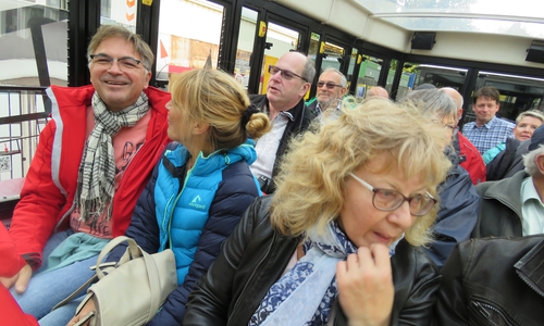 Ein Teil der marschierenden Teilnehmer. Foto: Peter G. Matzuga
