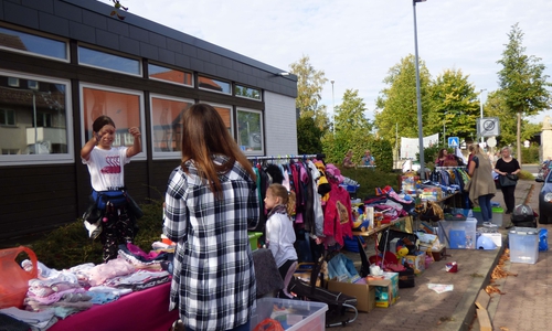 Erster Lindener Dorfflohmarkt. Foto: Kersten Meinberg
