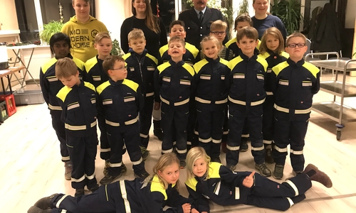 Die Kinderfeuerwehr Halchter feierte zusammen mit den Eltern ihre Weihnachtsfeier. Foto: Stadtfeuerwehr-Presse-Team