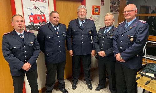 Von links: Armin-Andreas Pape, Dennis Eligenhausen, Detlev Gliese, Olaf Glaeske, Carsten Werner. Foto: Feuerwehr