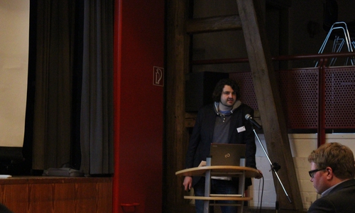 Jan-Christoph Sicard von der Planungsgruppe Umwelt  machte die Teilnehmer mit dem Masterplan vertraut. Foto: Nino Milizia