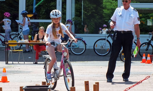 Mia Magdalen Janek bei ihrer Fahrt zur Goldmedaille. Foto: Achim Klaffehn