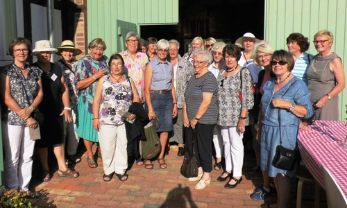 Die Landfrauen aus Salzgitter während ihres Besuches im Gärtnermuseum. Foto: Privat