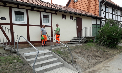 Die Treppe wurde in dieser Woche erneuert. Foto: Jürgen Lingelbach