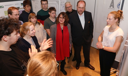 Die Schüler präsentierten ihre Ergebnisse. Foto: Matthias Leitzke
