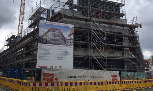 Das Löwentor ist eine von zwei Baustellen, von denen die Stadt mit aktuellen Fotos über den Baufortschritt berichtet. Archivfoto: Alexander Dontscheff