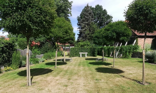 Die Hornburger Kirche lädt zum Gottesdienst im Freien. Foto: Privat
