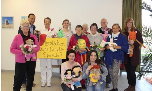 Die Kinder freuten sich sehr über die Puppen. Foto: Klinikum Wolfsburg