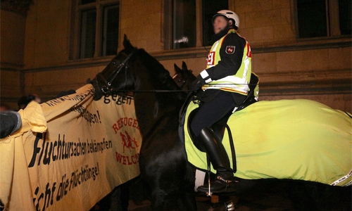 Das Bündnis gegen Rechts erhebt Vorwürfe gegen die Taktik der Polizei, die sieht sich im Recht. Foto: DokuRechts https://www.flickr.com/photos/dokurechts/albums
