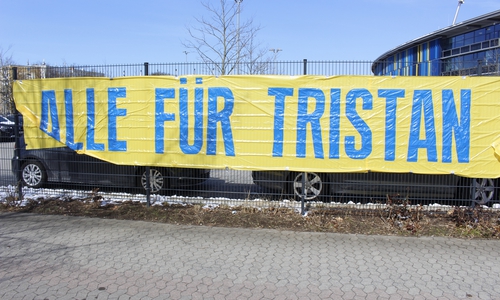 Für den 7-jährigen Tristan wurde am Sonntag eine große Typisierungsaktion im Stadion veranstaltet. Der Junge leidet an Blutkrebs. Foto/Flyer: Eintracht Braunschweig