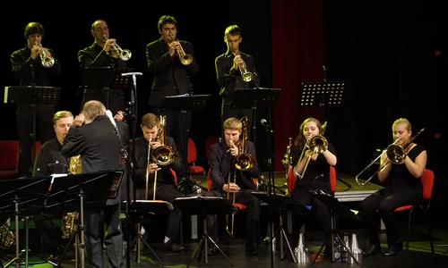 Die "International Big Band" tritt am Donnerstag 24. September um 19.30 Uhr in der Landesmusikakademie. Foto: Privat