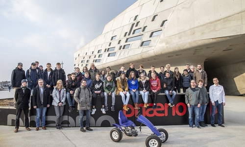 Sieben Teams von weiterführenden Schulen aus Wolfsburg und dem Umland haben sich für das AkkuRacer-Projekt angemeldet. Fotos: Stadt Wolfsburg