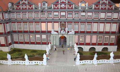Das Wolfenbütteler Schloss im Kleinformat. Fotos und Video: Alexander Dontscheff