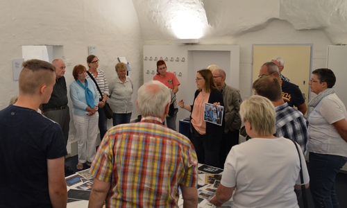 Aus dem Inneren der Gedenkstätte während der Führung. Foto: Gedenkstätte in der JVA / Sarah Kunte