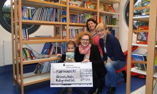 Marleen Wiebe gewann beim plattdeutschen Lesewettbewerb. Foto: Sparkasse Gifhorn-Wolfsburg