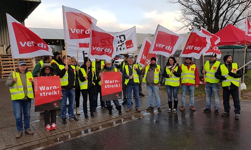 Warnstreik vor Schnellecke. Foto: ver.di Wolfsburg