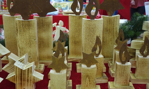 Adventliche Stimmung, Geschenkideen, Kinderprogramm und Leckereien verspricht der Weihnachtsmarkt der Lebenshilfe Braunschweig in Abbenrode. Foto: Elke Franzen