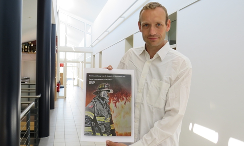 Bei den Bildern von David Peters-Büttner lohnt es sich, ein zweites Mal hinzusehen. Foto: Gemeinde Lehre