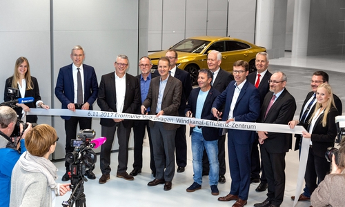 Volkswagen eröffnete heute mit Vorstand, Betriebsrat, Projektteam und Bauverantwortlichen das neue Windkanal-Effizienz-Zentrum in Wolfsburg. Foto: Volkswagen