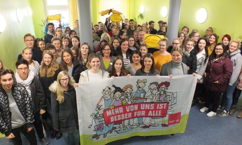 PflegeschülerInnen des Klinikums Braunschweig in der aktiven Mittagspause. Foto: ver.di