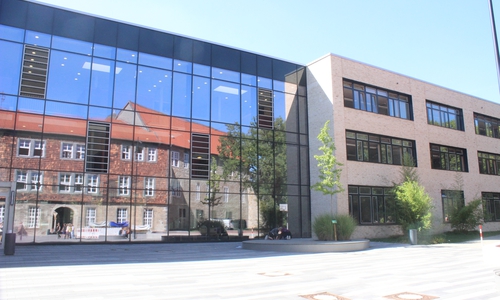 Das Gymnasium im Schloss soll einen weiteren Erweiterungsbau erhalten. 