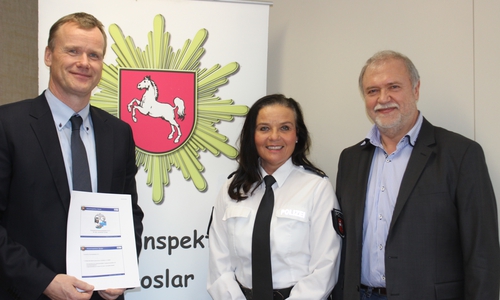 Oliver Grotha, Leiter des Zentralen Kriminaldienstes, Petra Krischker, Leiterin der Polizeiinspektion Goslar und Hans-Peter Barthelmie, Leitung Analysestelle, stellten am Vormittag die Kriminalstatistik der Polizeiinspektion Goslar vor. Foto: Anke Donner 