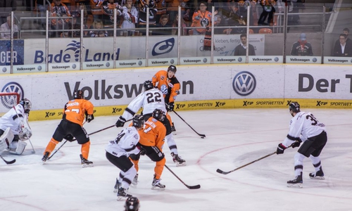 Schaffen es die Grizzlys, in Nürnberg ihr Spiel durchzusetzen? Foto: Jens Bartels