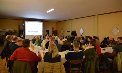 Mehr als sechzig Bürger folgten Ausführungen der Wählergemeinschaft Bürger für Burgdorf. Foto: Privat