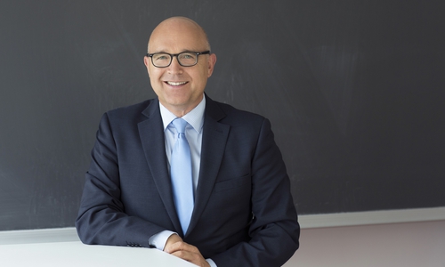 Prof. Dr. Winfried Huck genießt nun unbegrenzte Mitgliedschaft im Forschungszentrum der Eliteuniversität Cambridge. Foto: Ostfalia