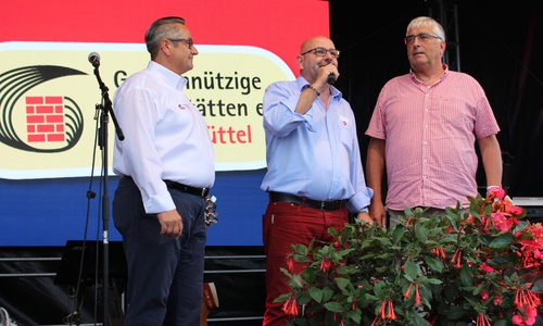 Christoph Kowollik (GWW), Marc Angerstein und Rainer Porath (WSV) eröffneten das diesjährige Sommer- und Lichterfest. Fotos: Alexander Dontscheff/Werner Heise