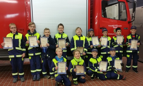 "Wir gratulieren euch recht herzlich zum Brandfloh…tolle Leistung, habt ihr super gemacht." Foto: Feuerwehren der Samtgemeinde Velpke