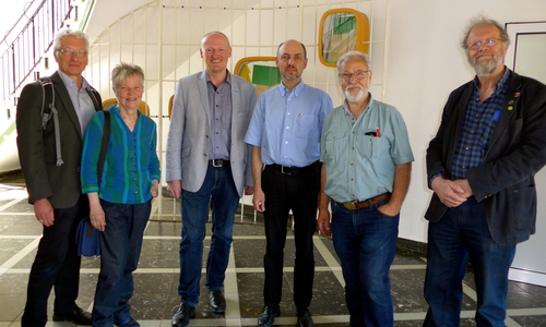 Holger Barkhau, Christiane Wagner-Judith, Schulleiter Ulf Blanke, Dr. Reinhard Gerndt, Hilmar Nagel und Ehrhard Dette. Foto: Bündnis 90/Die Grünen
