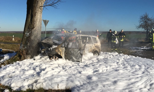 Auf der Landstraße bei Klein Flöthe kam es am Vormittag z einem schweren Unfall. Fotos: aktuell24(BM)