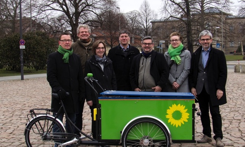 Die "Spitzen"-KandidatInnen der Grünen Wolfenbüttels für den Rat der Stadt. Von links: Jürgen Selke-Witzel (WB1, Platz 1), Andreas Pölking (WB2, Platz 2), Elke Schmidt (WB1, Platz 2), Reiner Strobach (WB4, Platz 2), Markus Brix (WB4, Platz 1), Ulrike Krause (WB3, Platz 1), Stefan Brix (WB2, Platz 1). Es fehlt Pieter KG Welge (WB3, Platz 2). Foto: Privat