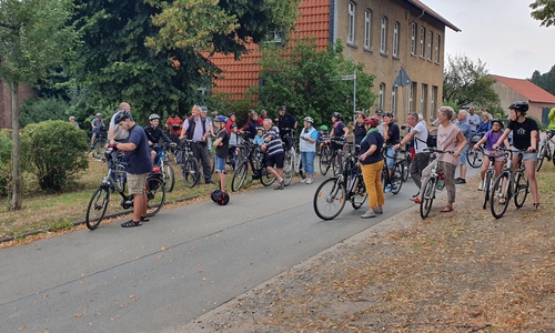 Rund 60 Pilgerer machten sich am Sonntag auf, den Norden des Pfarrverbandes zu erkunden. Fotos: Pfarrverband Schöppenstedt Süd