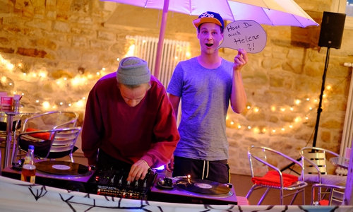 Constantin Kopp und Jonas Kirsch legen unter anderem am Samstag im Kulturcafe auf. Foto: Pferdestall Kulturcafe