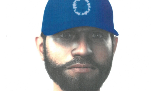 Dieser Mann bedrohte mit einer Pistole die Kassiererin des Lidl-Markts. Foto: Polizei