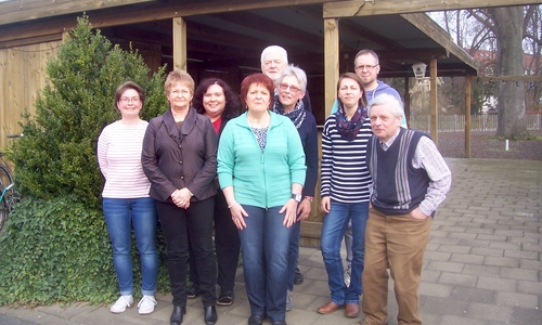 Karin Herzberg, Christel Müller, Anne Dörries-Pramann,  May-Britt Oppermann, Joachim Oppermann, Kornelia Michalski, Maren Steinmann,
M. Oppermann und Jürgen Sroka (v. li.). Foto: Rheuma-Liga Wolfenbüttel