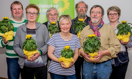 Der wiedergewählte Kreisvorstand (von links): Andre Hinrichs, Ulrike Krause, Schatzmeister Michael Ratzkowsky, Christiane Wagner-Judith, Ehrhard Dette, Klaus Thiele und Elisabeth Gerndt.
Foto: Privat