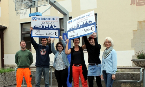 v.l.: Manfred Brosius (JFBZ Helmstedt), Christian Nöring (JFZ Schöningen), Sandra Bäcker und Daniela Sievers (Inner Wheel), Denise Kuhnt (JFBZ Helmstedt) und Jutta Schiller (Inner Wheel). Foto: Stadt Helmstedt 