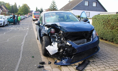 Bei dem Unfall hat es ordentlich gekracht. Fotos: Rudolf Karliczek