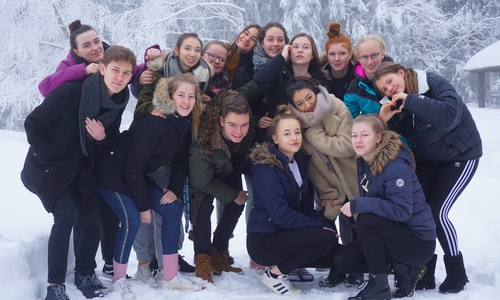 Spaß im Schnee: der Kurs des Darstellenden Spiels des THG Wolfenbüttels. Foto: Kea Oelschlägel