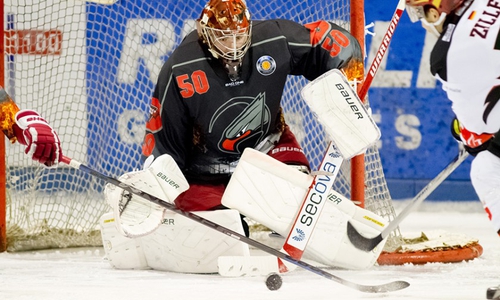 Kam vor der Saison als 3. Goalie und ist mittlerweile wichtiger Rückhalt: Fritz-Philipp Hessel bleibt.