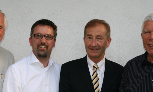 Im Bild von links: Der stellvertretende Landesvorsitzende Dr. Matthias Dorn; Frank Weyhers, stellvertretender Vorsitzender; Vorsitzender Andreas Boom und Schatzmeister Horst Czichy. Foto: Privat